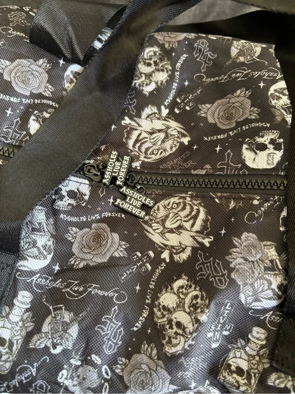 ALF******** Live Forever Emotional Baggage Skull Bottle Rose Strap Duffle Bag